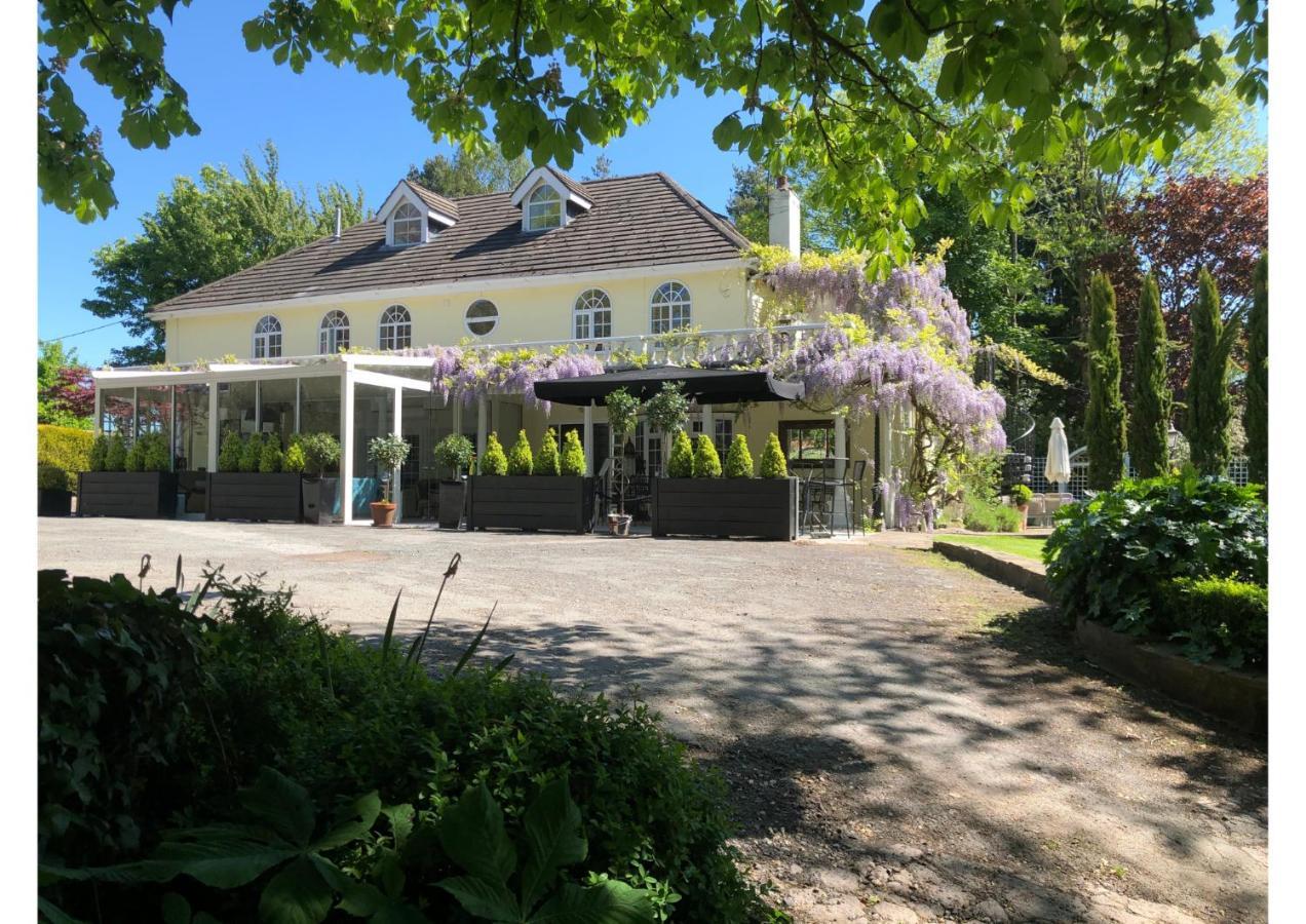 Room In Twemlow Green Goostrey Exterior photo